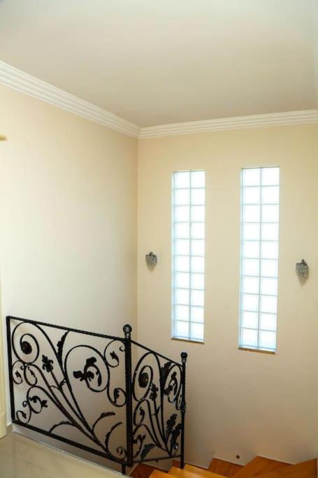 Postel nebo postele na pokoji v ubytování Stunning Villa Ahmet in Dalyan
