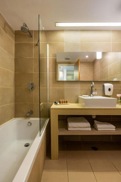 Koupelna v ubytování Ramat Rachel Resort
