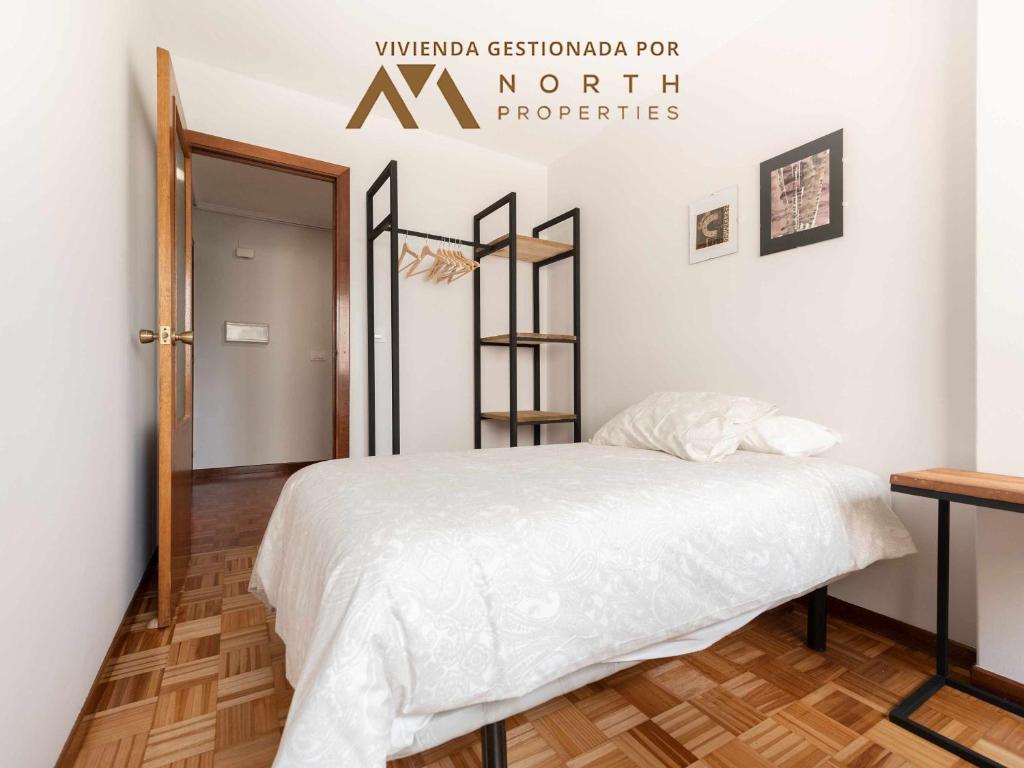 Postel nebo postele na pokoji v ubytování Fonte Camba 552 Apartament