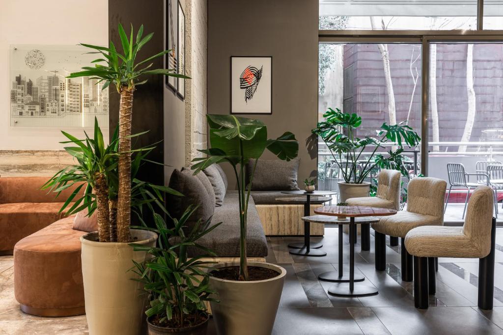 Posezení v ubytování ZUR Studios and Suites
