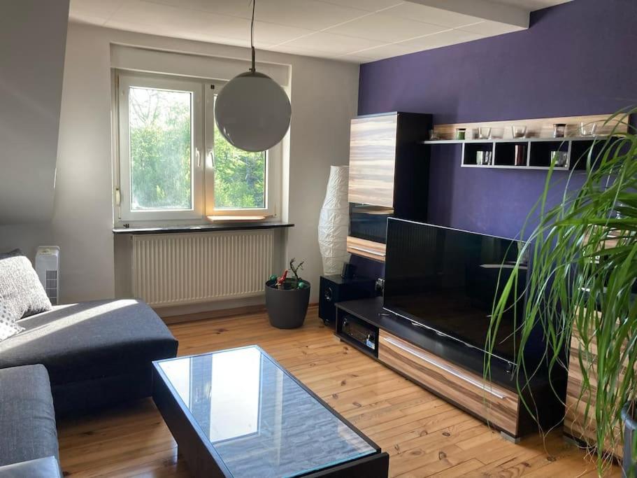 Et opholdsområde på Sonnige Etagen-Wohnung, alleinige Nutzung, Wasserbett