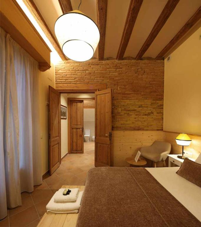 Can Passarells - Deluxe Double Room With Balcony