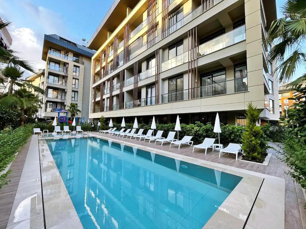 SQUARE LIGHT RESIDENCE, Apartment with pool in the best location of Alanya