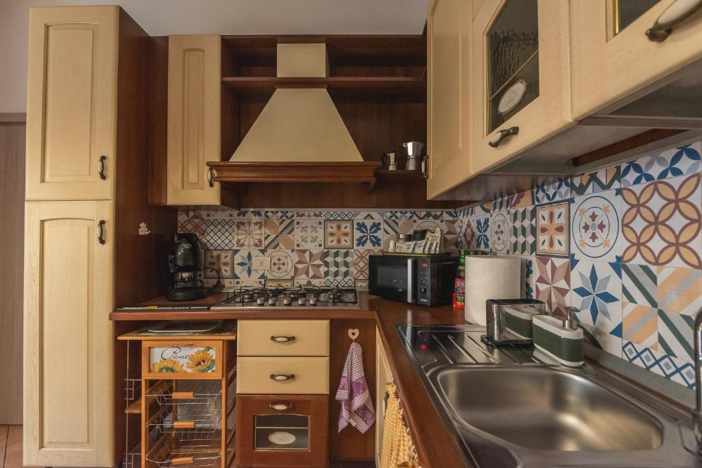 Accasatua Neapolitan Apartments - 12