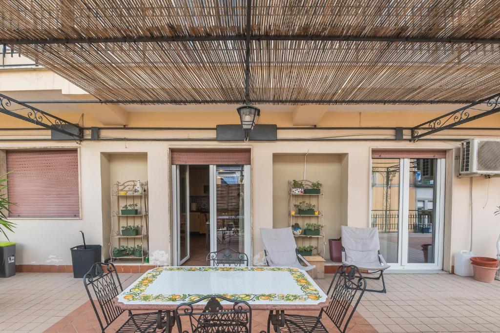 Accasatua Neapolitan Apartments - 1