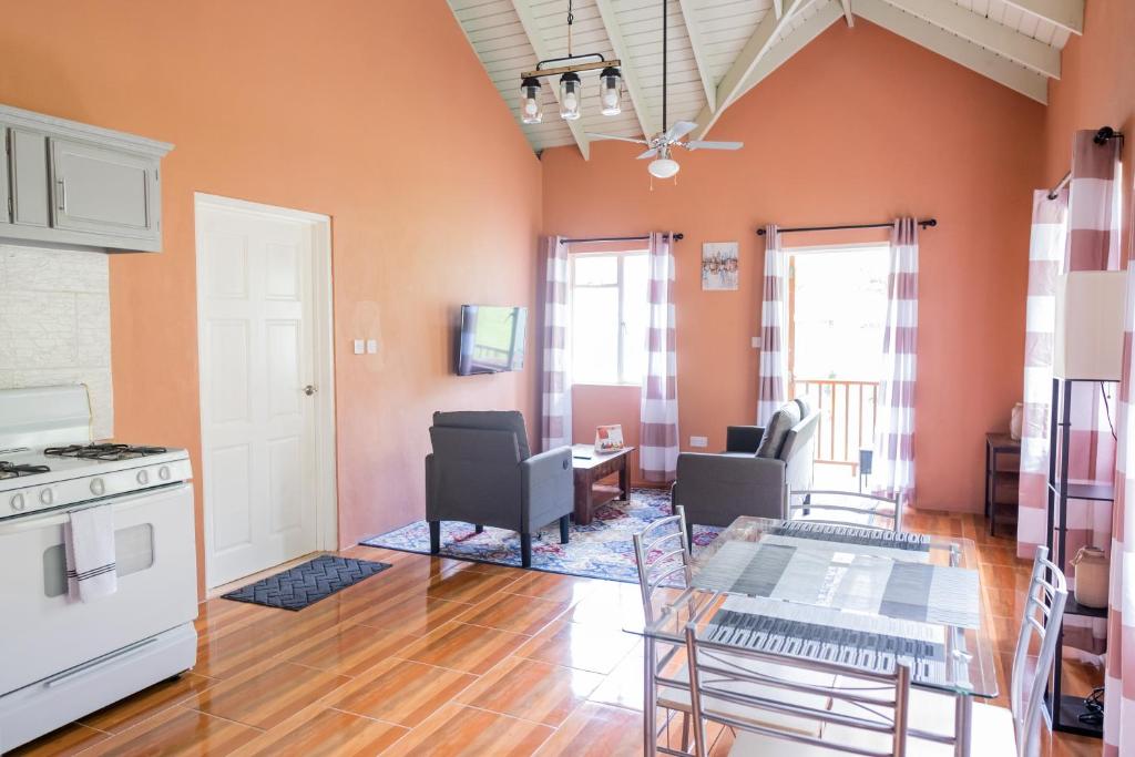 Kuchyň nebo kuchyňský kout v ubytování Golden Palms Apartment