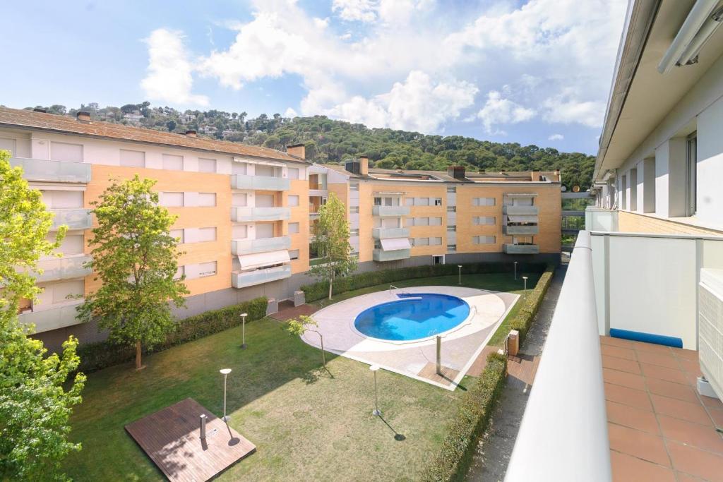 Bazén v ubytování BEAUTIFUL APARTMENT WITH POOL TOSSa 2 nebo v jeho okolí