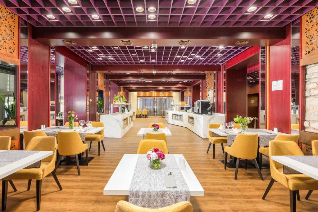 Restaurace v ubytování Brijuni Hotel Istra