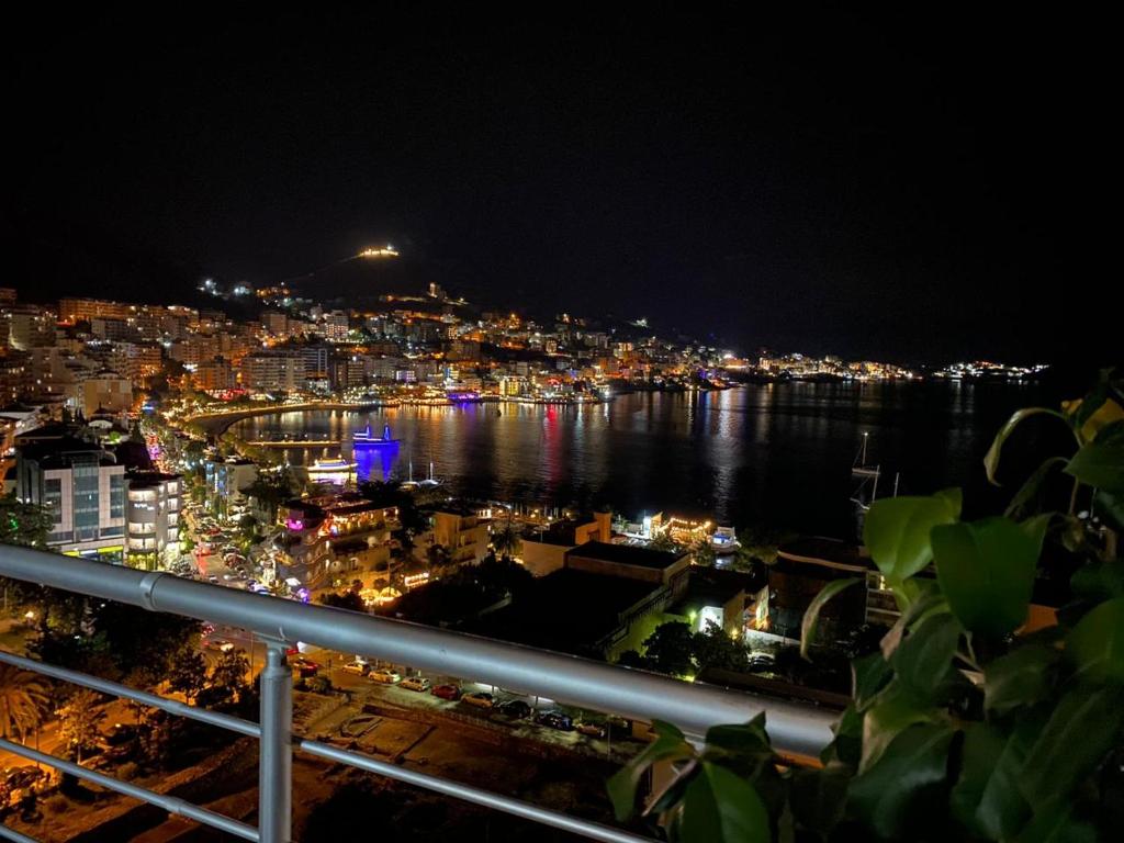 Center apartment - отзывы и видео