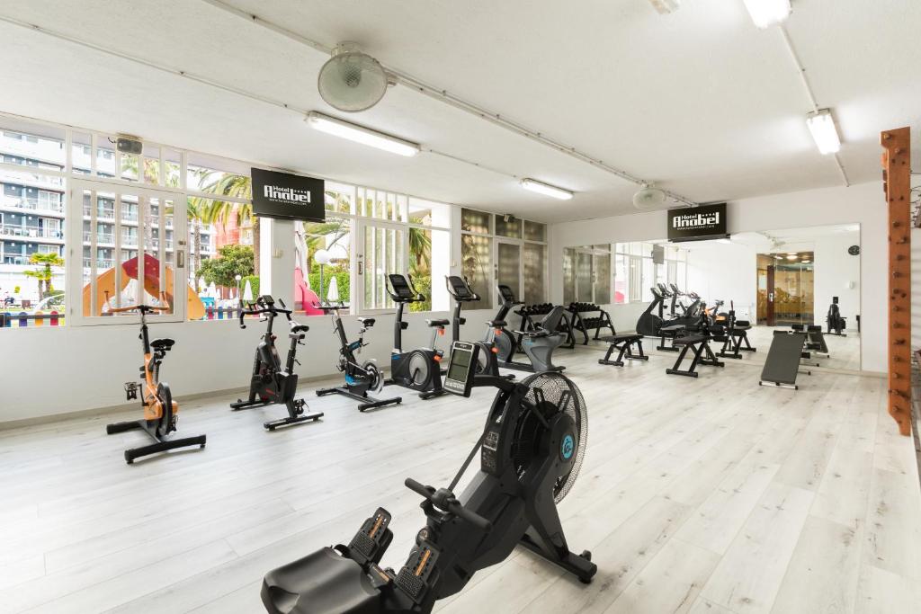 Fitness centrum a/nebo fitness zařízení v ubytování Hotel Anabel