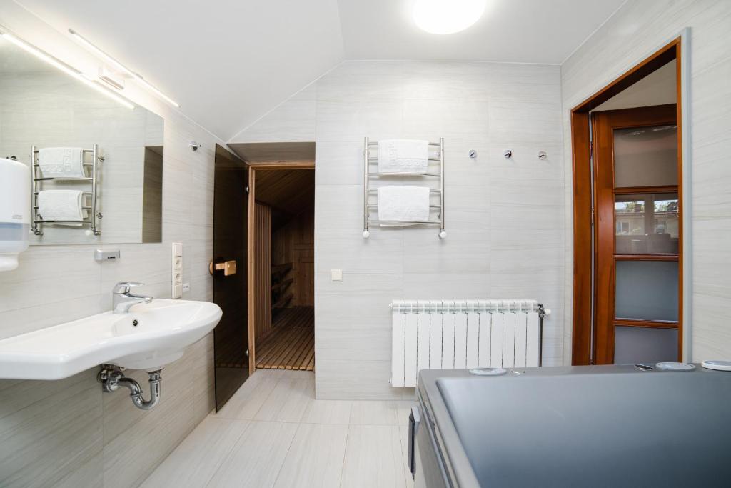 Koupelna v ubytování Hotel Antonio