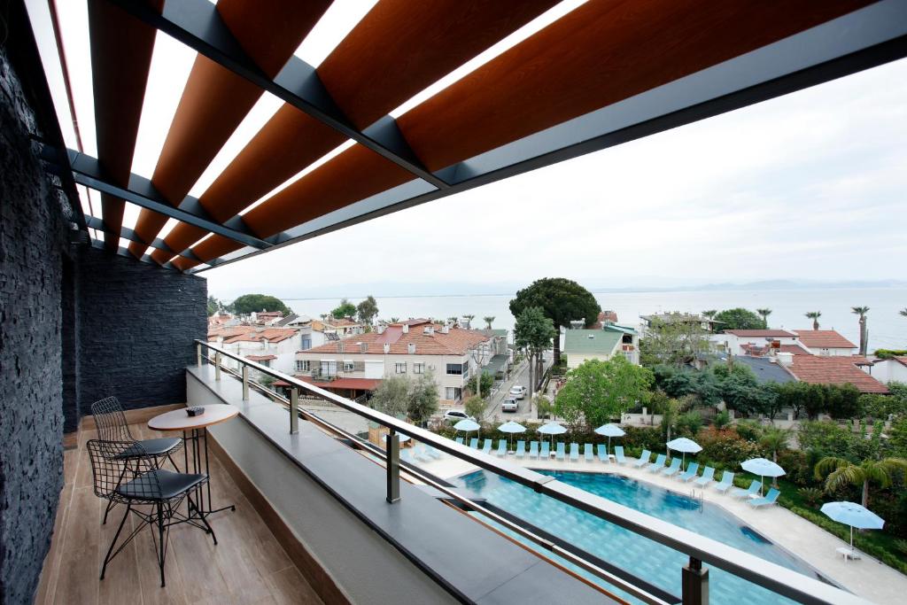 Bazén v ubytování Kazdağları Allia Thermal Health & Spa nebo v jeho okolí