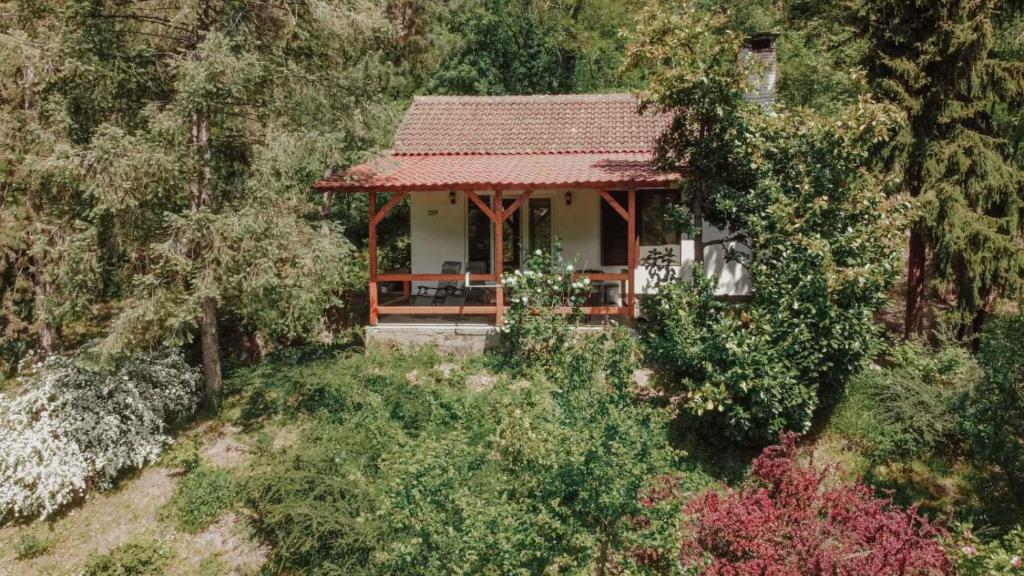 Photo de la galerie de l'établissement Holiday Home Nanin Konak, à Vrdnik