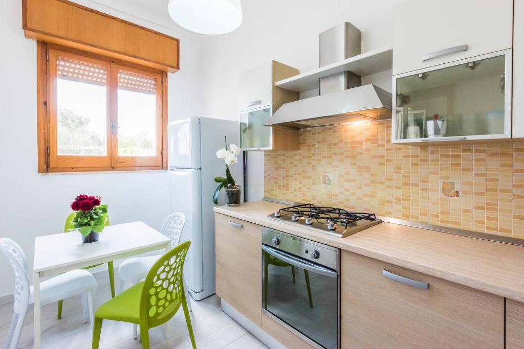 A kitchen or kitchenette at Mare Relax