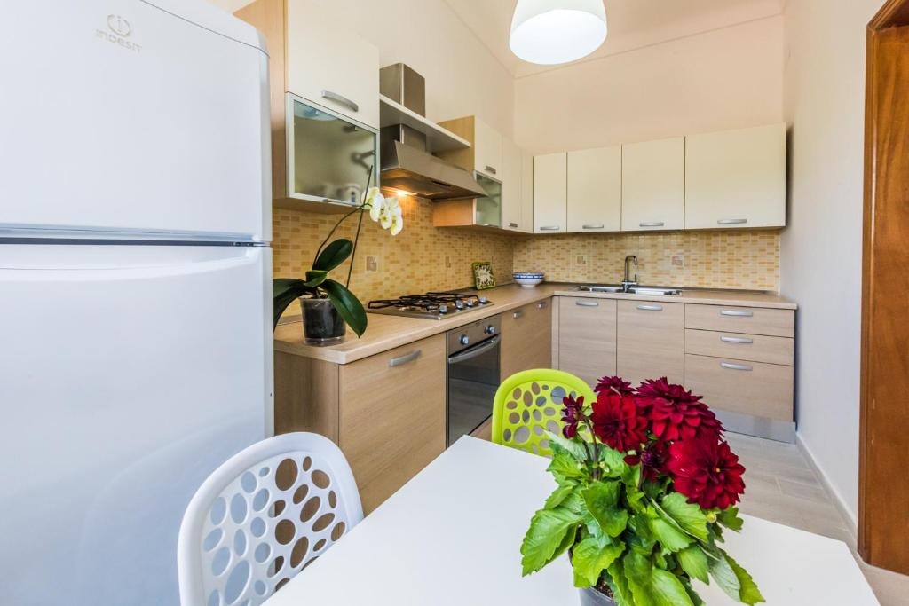 A kitchen or kitchenette at Mare Relax