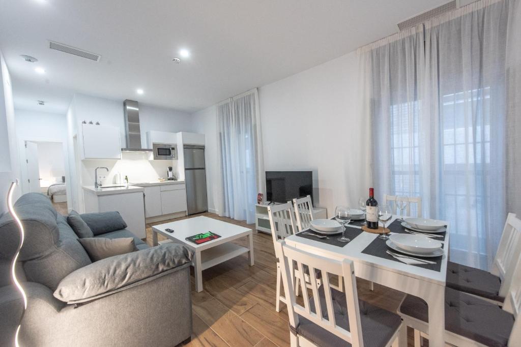 TV a/nebo společenská místnost v ubytování Apartamentos Santa María 15