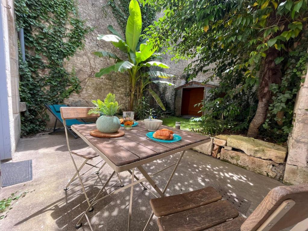 L'escale Niortaise - Centre-ville - 10mn Gare - WIFI - Netflix - 9