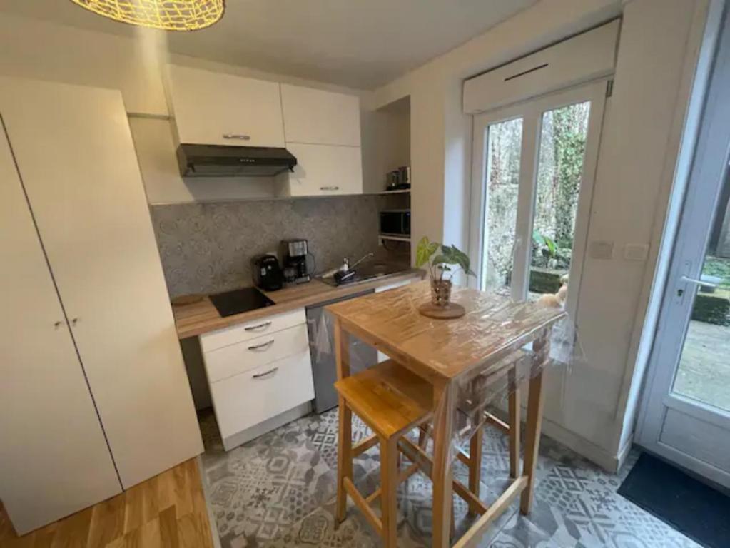 L'escale Niortaise - Centre-ville - 10mn Gare - WIFI - Netflix - 11
