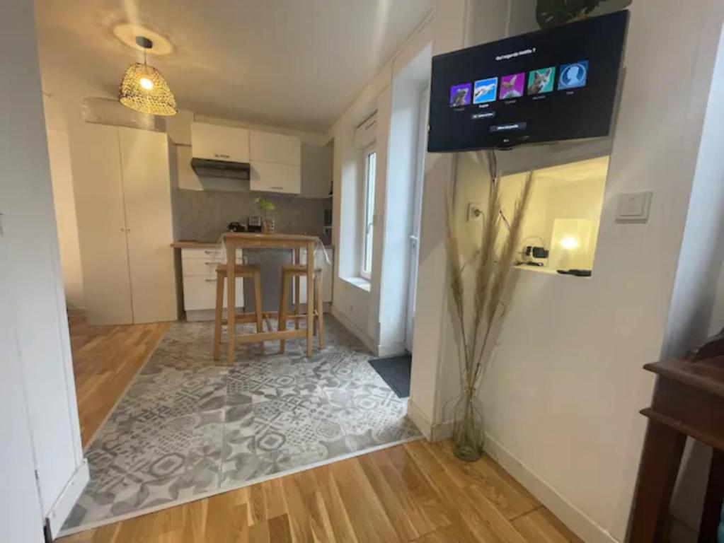 L'escale Niortaise - Centre-ville - 10mn Gare - WIFI - Netflix - 12