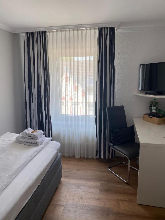 Boutique-garni Hotel Papillon - Single Room