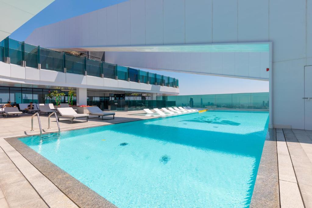 Fotografie z fotogalerie ubytování Lush 1BR in 1 Residences Dubai by GP Holiday Homes v Dubaji