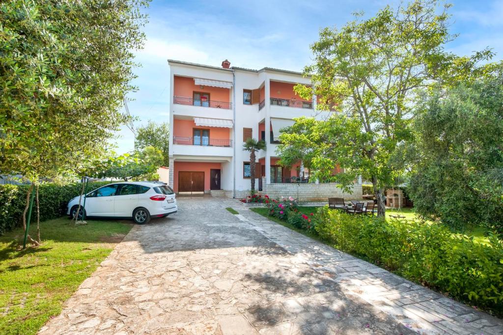 Apartments Adria