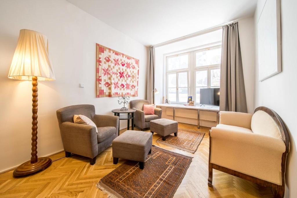 At the Three Princes - 16