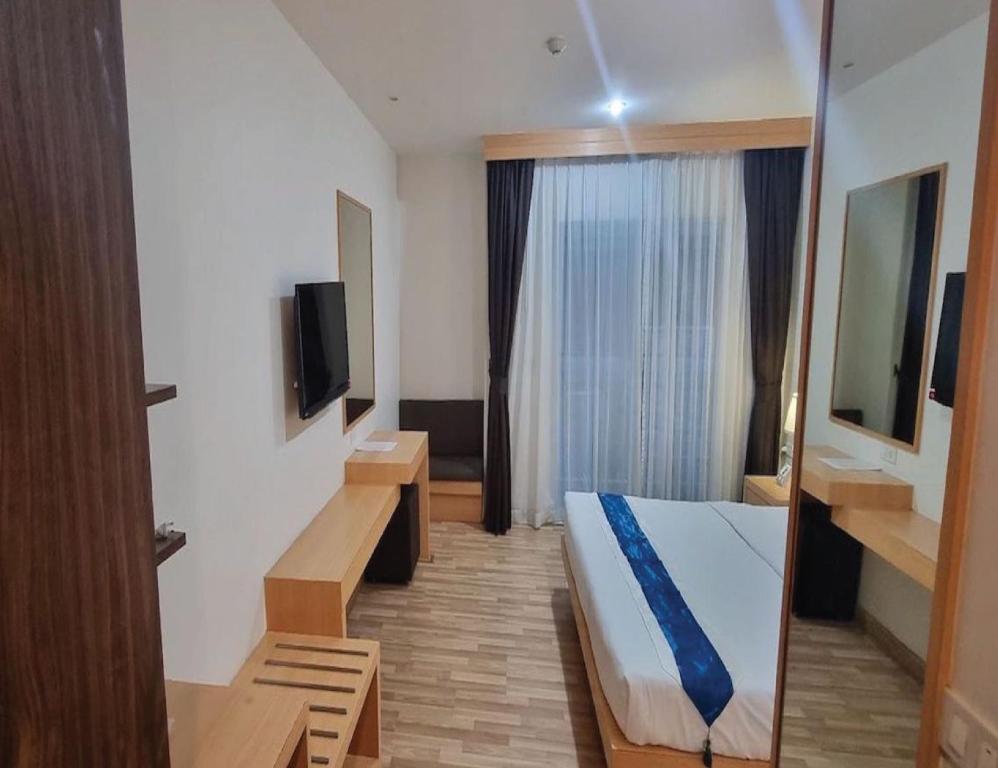 iCheck inn Central Patong - Resim 26