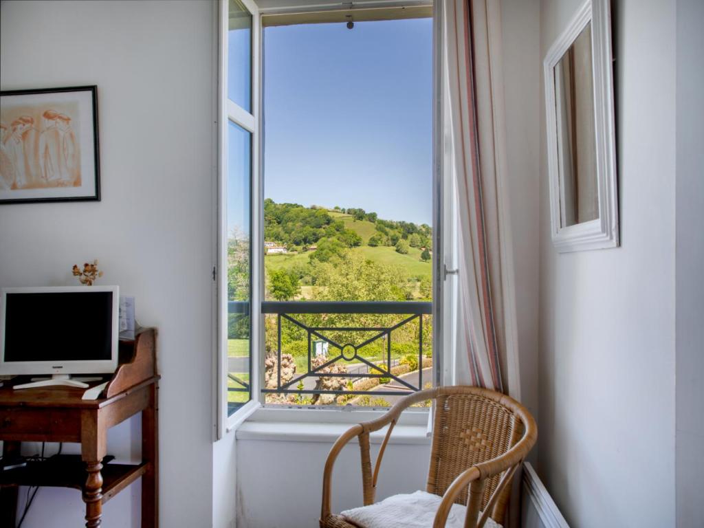 Chalet Elisa Chambre d'Hôtes - Habitación Doble Con Vistas Al Jardín
