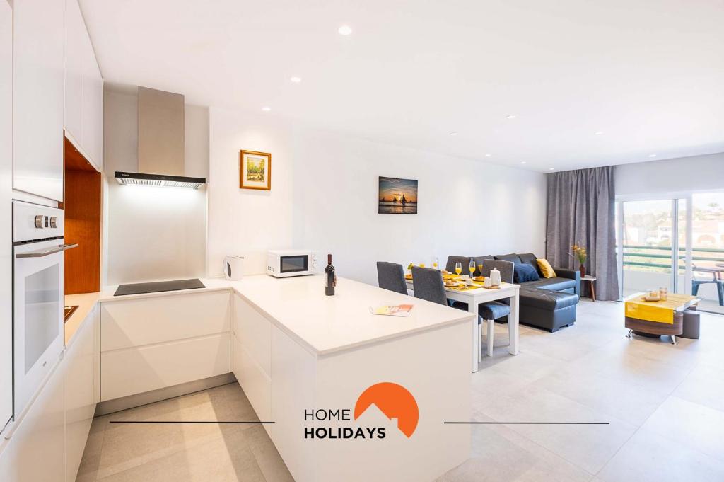 Η κουζίνα ή μικρή κουζίνα στο #081 T1 Vale Mangude 312 by Home Holidays