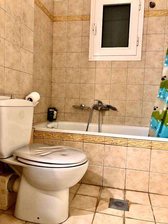 Koupelna v ubytování VOLOS CENTRAL SPACIOUS 120sq FLAT
