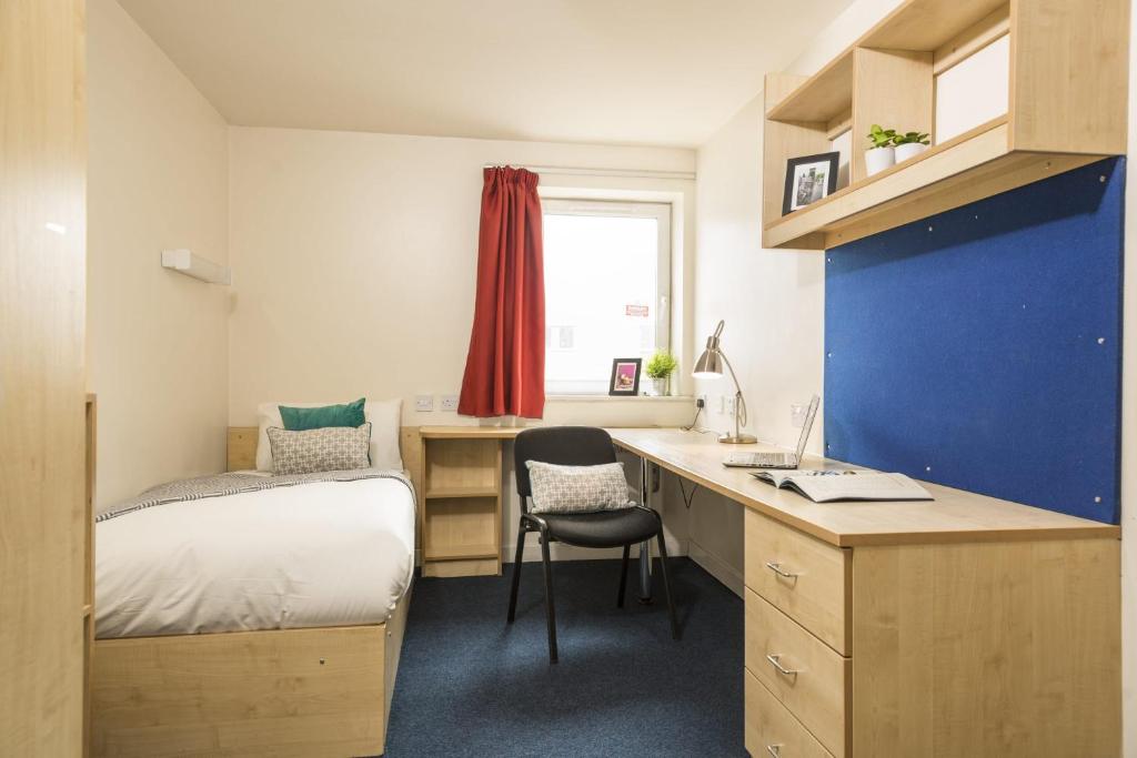 Lovely ensuite single room near Knowledge quarter, Liverpool (updated