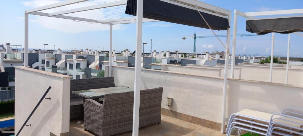 Balkón nebo terasa v ubytování Apt with Roof Terrace Pilar De La Horadada