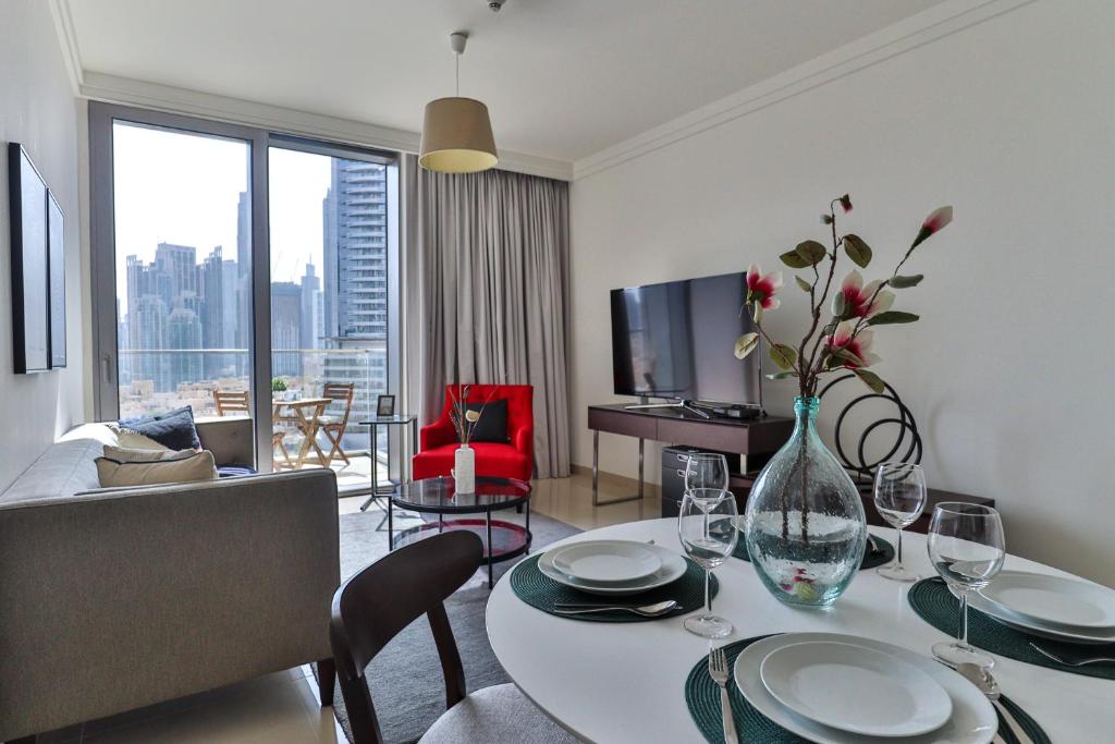 HiGuests – Charming Apt near Burj Khalifa and Dubai Fountain