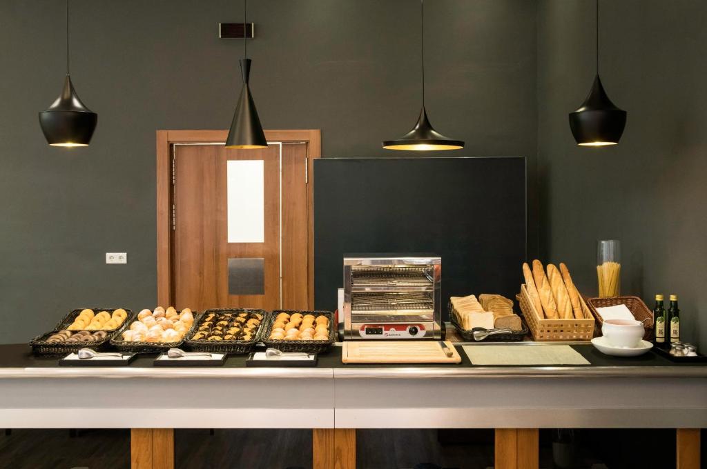 Ilunion Valencia 3, Valencia – Updated 2023 Prices