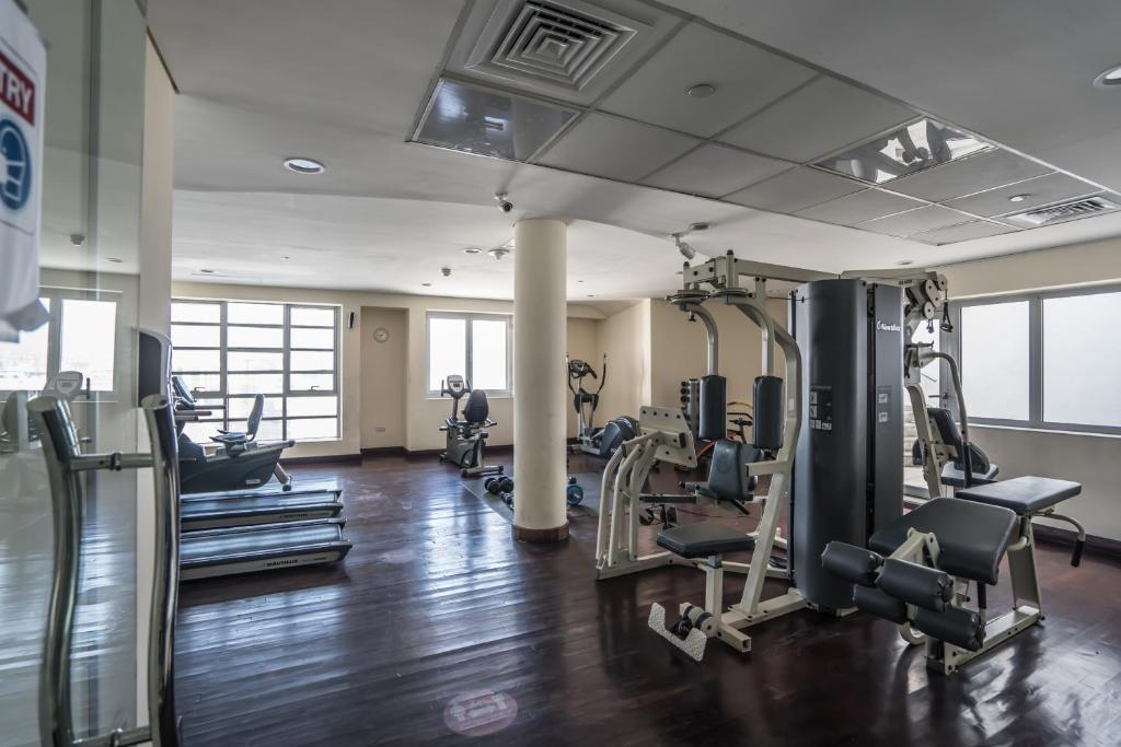 Fitness centrum a/nebo fitness zařízení v ubytování HiGuests - Cheerful Apt With Stunning Views in Port Saeed