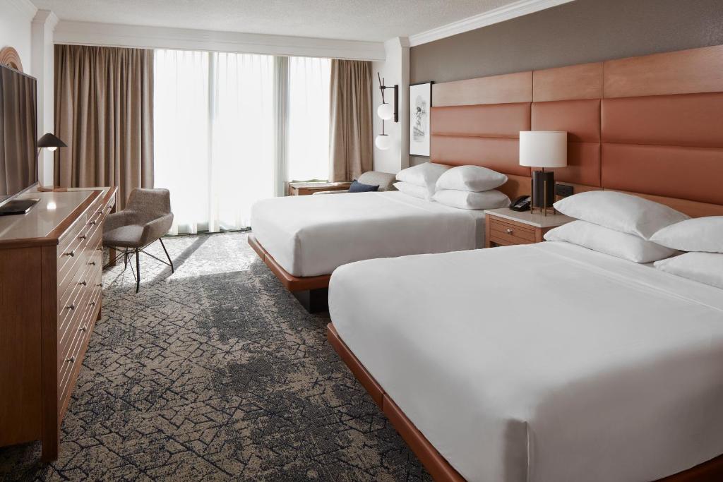 Sheraton Oceanfront Hotel - Suite, 2 Queen, Sofa Bed