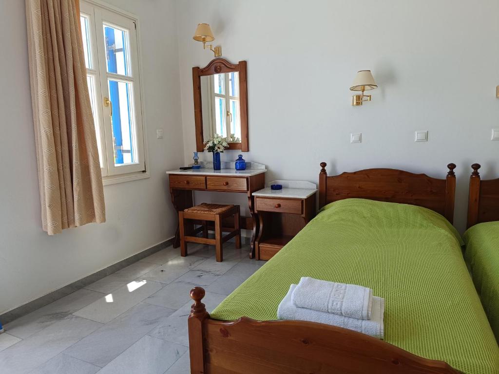 Vanna's Studios - 15