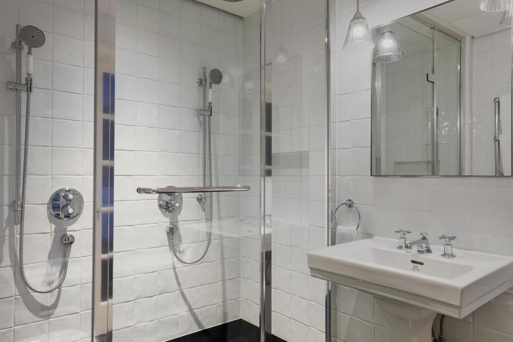 Kaya Great Northern Hotel, London - Resim 38