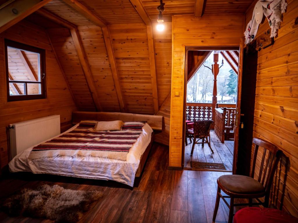 Легло или легла в стая в Hanu lu’ Vasile