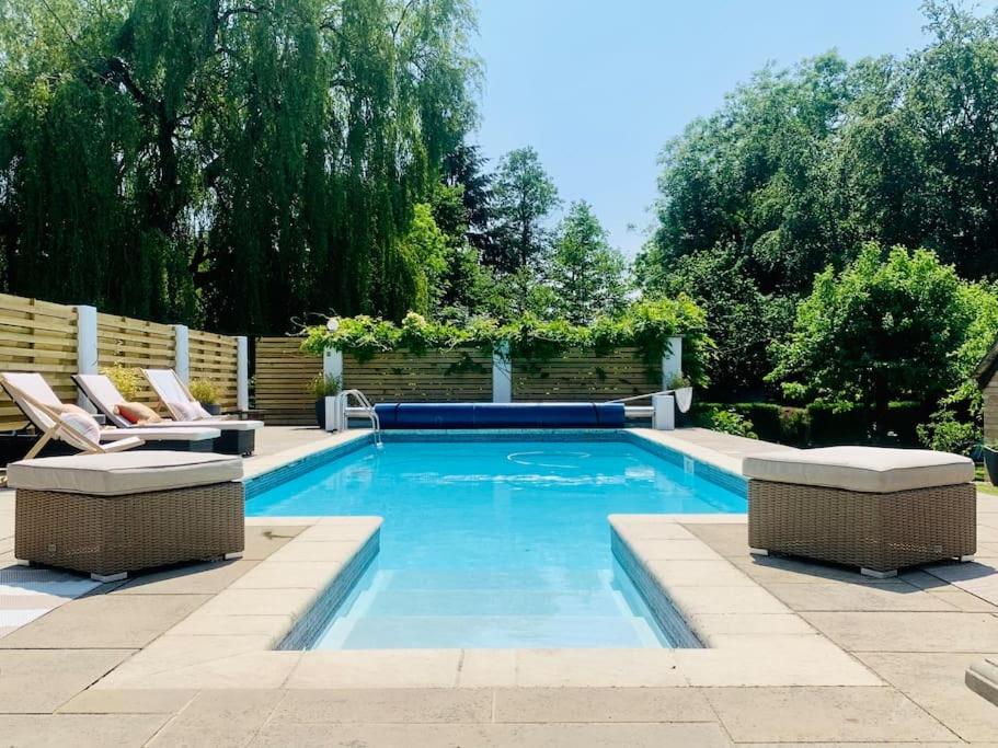 Berkshire country house with pool, Cold Ash (aktualisierte Preise für 2024)