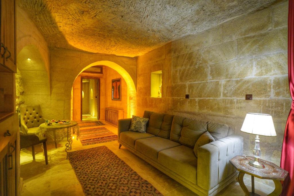 Takaev Cave House - Suite De Cueva Familiar