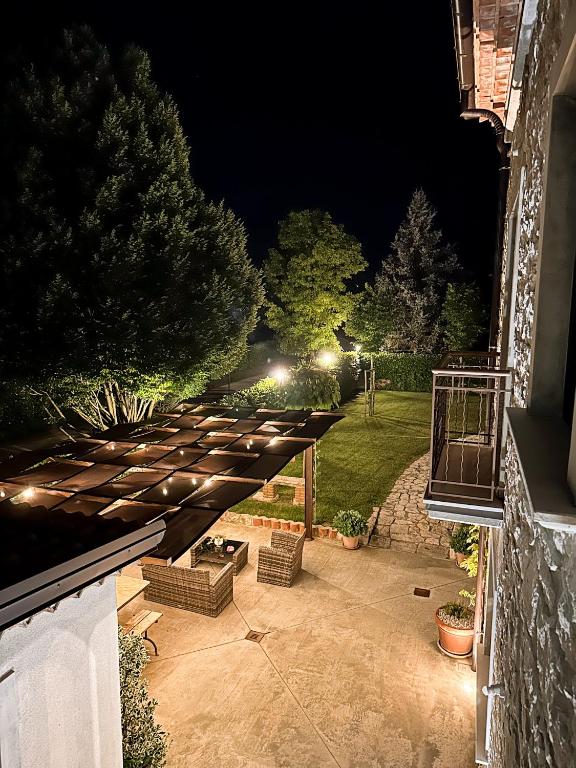 A garden outside Casa Rurale Faraone