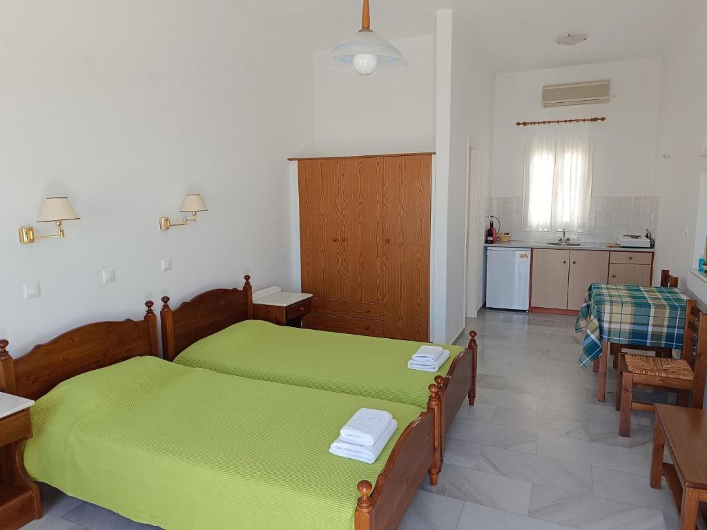 Vanna's Studios - 11