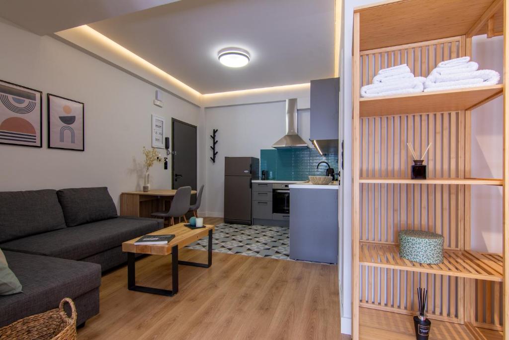 STUDIO 48, COZY APARTMENT IN KALAMATA CITY CENTER
