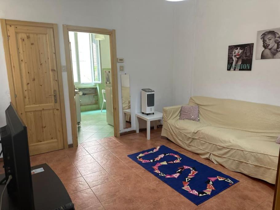 very cozy apartment 2BR,near centrum, Genova (updated prices 2024)