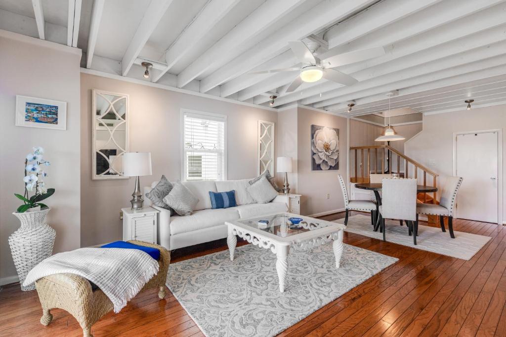 Mallard Lakes --- 38294 Hummingbird Ln #249 - Housity