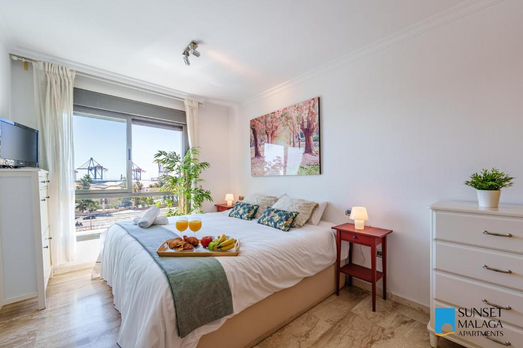 Posteľ alebo postele v izbe v ubytovaní Sea Views & Parking - SOHO Cozy Apartment