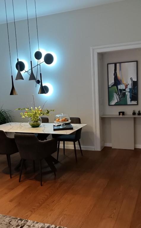 Nino Luxury Apartment - 8