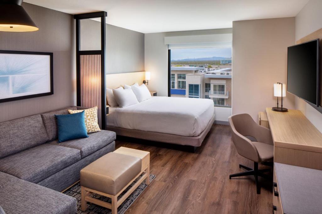 Hyatt Place Scottsdale North photo